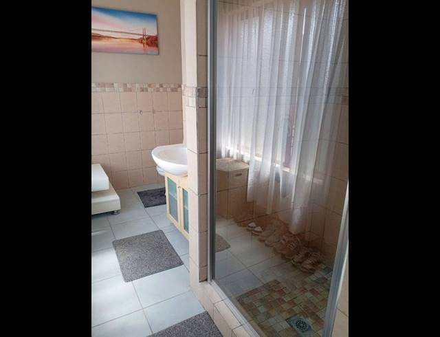 2 BEDROOM DUPLEX TO LET IN NOORDRAND